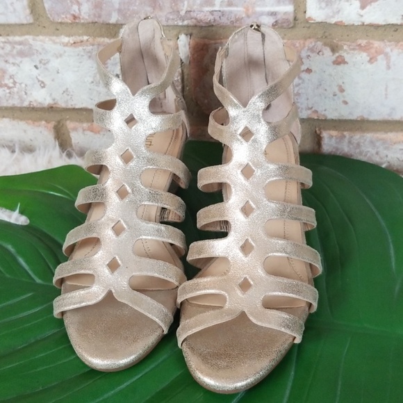 Gold Zip Up Roman Look Wedges - Picture 4 of 6